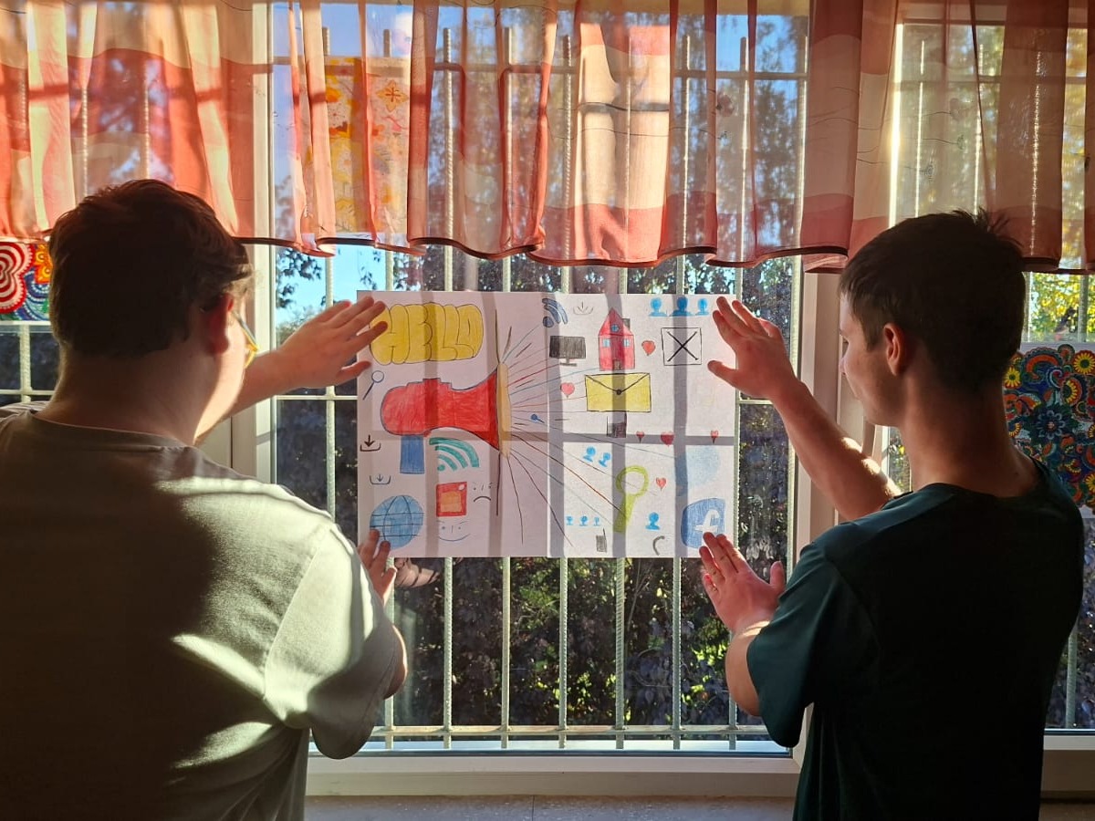 Komunikacja bez przemocy – jak mówić, by być zrozumianym