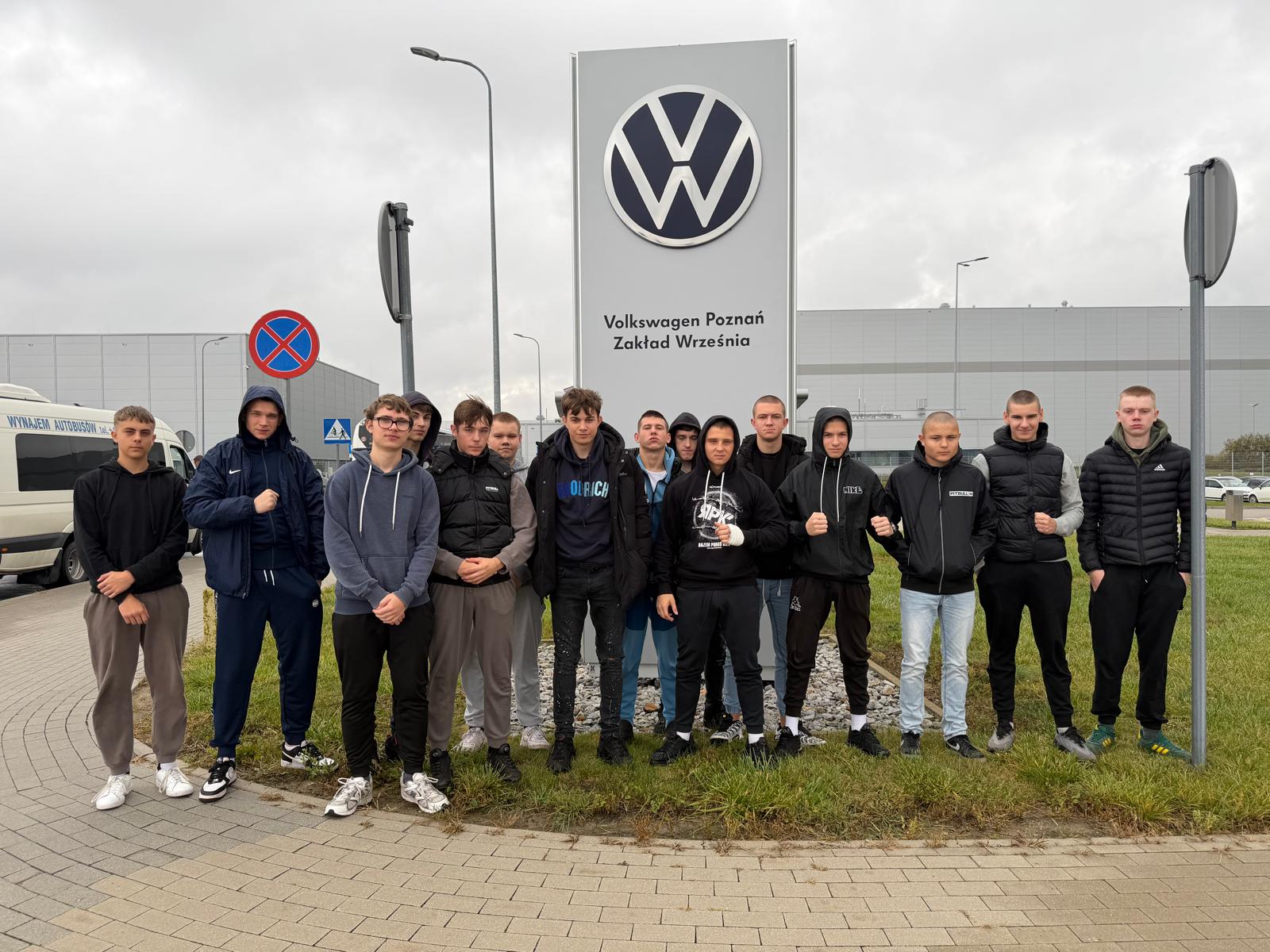 Wycieczka zawodoznawcza do fabryki Volkswagena we Wrześni